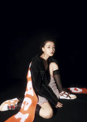 孙怡最新时尚杂志写真大片_2