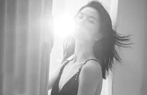 彭杨性感迷人时尚写真图片
