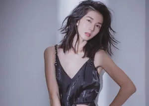 彭杨性感迷人时尚写真图片_7