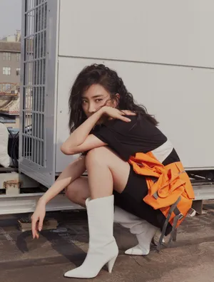 朱颜曼滋甜美性感杂志写真图片_3