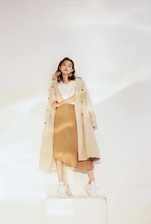 李一桐明艳动人写真图片