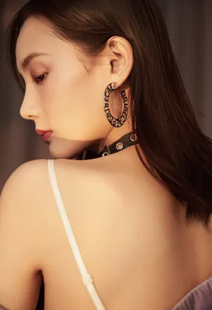 李一桐明艳动人写真图片_5