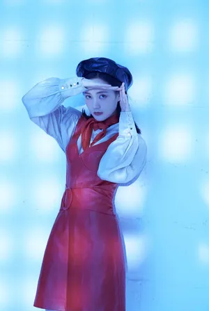 李一桐明艳动人写真图片_8