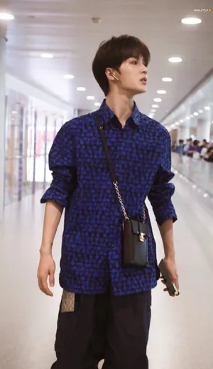 朱正廷酷炫时尚机场街拍图片_6