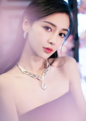 angelababy周大生珠宝性感图片