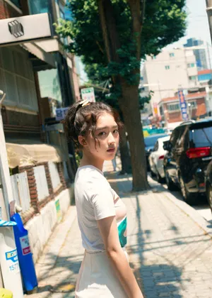邓恩熙夏日清新生活照图片_3