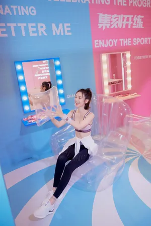 唐艺昕清凉性感乔丹活动照图片_3