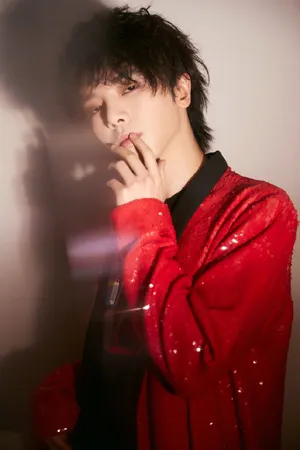 华晨宇极限挑战公益演唱会写真图片_2
