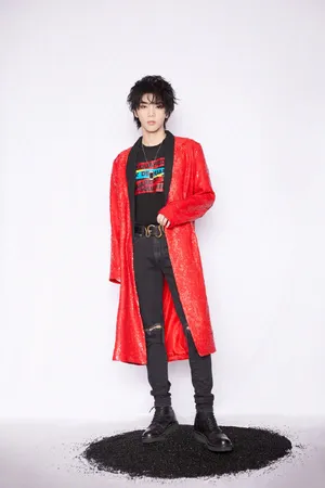 华晨宇极限挑战公益演唱会写真图片_4