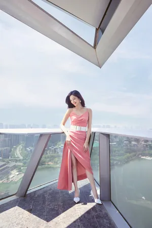 江疏影清新甜美图片_4