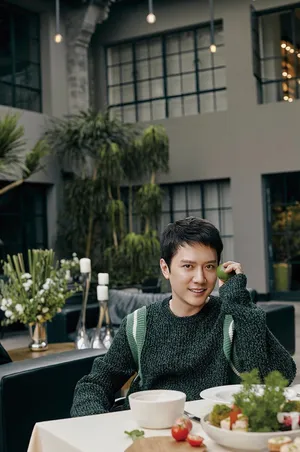 冯绍峰休闲帅气时尚写真图片_2