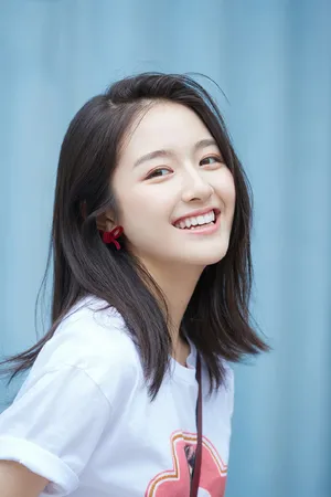 李兰迪青春甜美夏日街拍图片_3