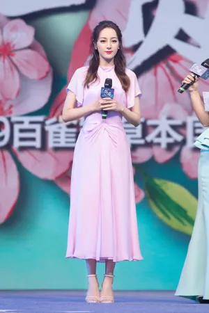 迪丽热巴元气甜美品牌活动图片_6