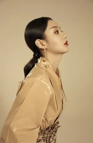 郑合惠子成熟妩媚写真图片_2