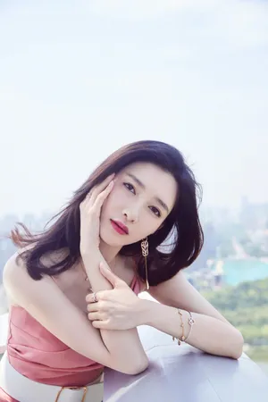 江疏影粉色甜美写真图片