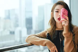 戚薇妩媚动人活动照图片_2