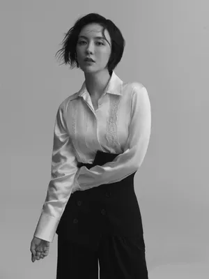 吕佳容黑白质感写真图片_7