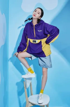 许龄月时尚百变杂志写真大片