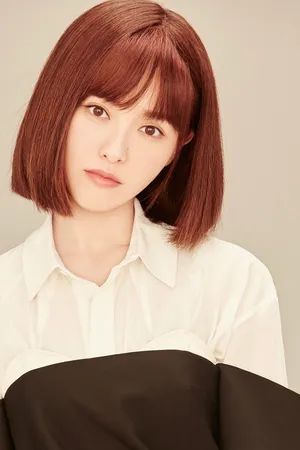 唐嫣清纯甜美短发写真图片_2
