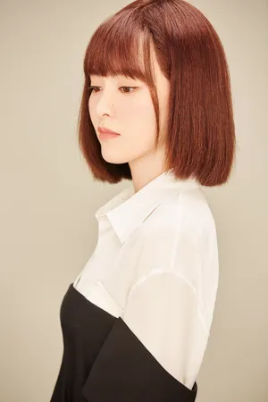 唐嫣清纯甜美短发写真图片_5