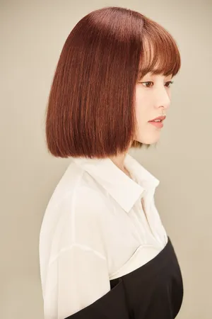 唐嫣清纯甜美短发写真图片_8