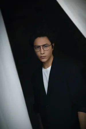 陈坤沉稳帅气写真图片