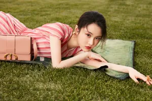 张慧雯精致优雅时尚写真图片_2