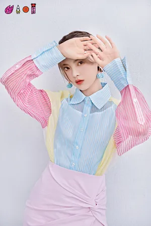 杨超越甜美糖果色写真图片_5