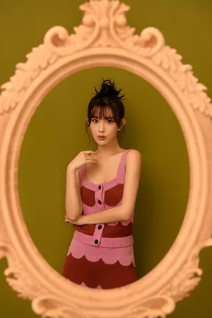 孟子义复古少女风写真图片_1