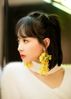 宋茜反季节毛衣短裙性感图片_3