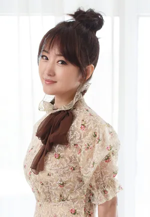 杨钰莹碎花蕾丝裙性感图片_4