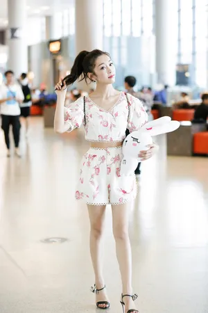 宣璐甜美可爱机场照图片_4