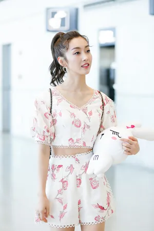 宣璐甜美可爱机场照图片_6