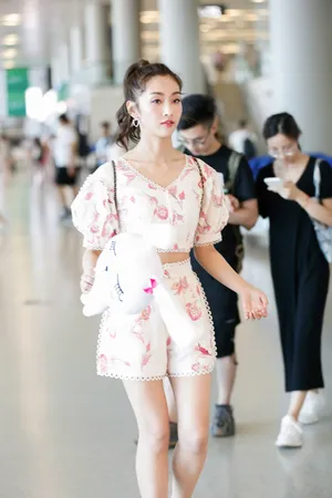 宣璐甜美可爱机场照图片_8