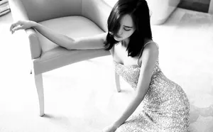王智性感光影写真图片_4