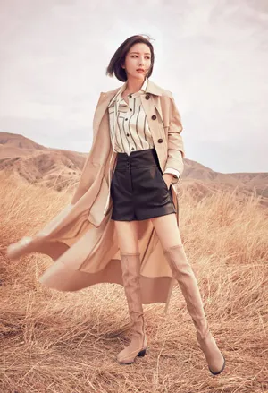 佟丽娅性感时尚写真图片