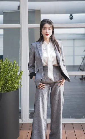 张璇时尚干练活动照图片_2