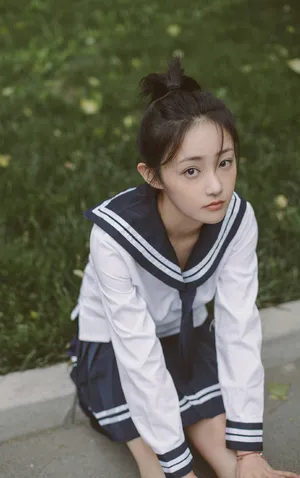 吴佳怡清纯水手服写真图片_4