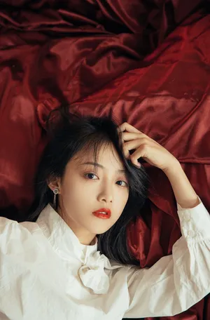 吴佳怡时尚妩媚写真图片_3
