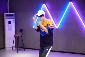 王俊凯俊朗帅气彩排图片_3