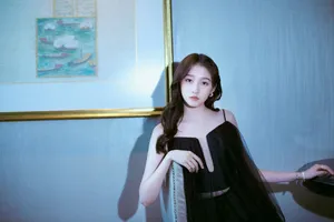 关晓彤黑色纱裙性感写真图片_4