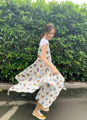赖雨濛夏日森系俏皮写真图片