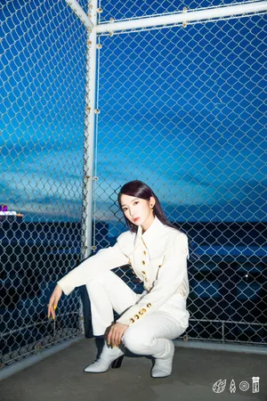 孟美岐复古宫廷风写真图片_3