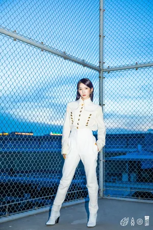 孟美岐复古宫廷风写真图片_7
