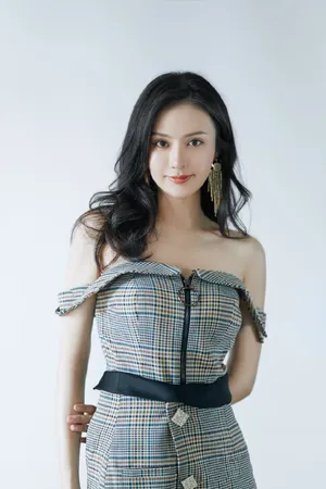 郑合惠子性感光影写真图片_6