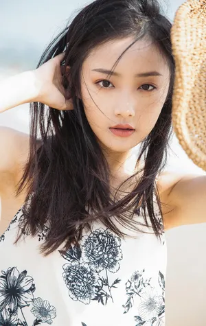 吴佳怡性感迷人海边写真图片_3