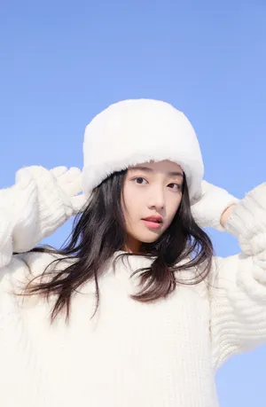 吴佳怡甜美俏皮冬日写真图片