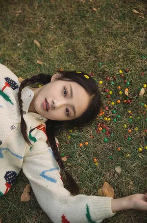 吴佳怡清新可爱秋季写真图片_4