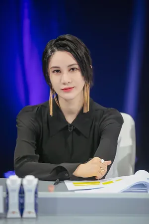 尚雯婕最新造型个性图片