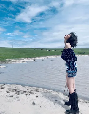 火箭少女段奥娟旅拍照图片_4